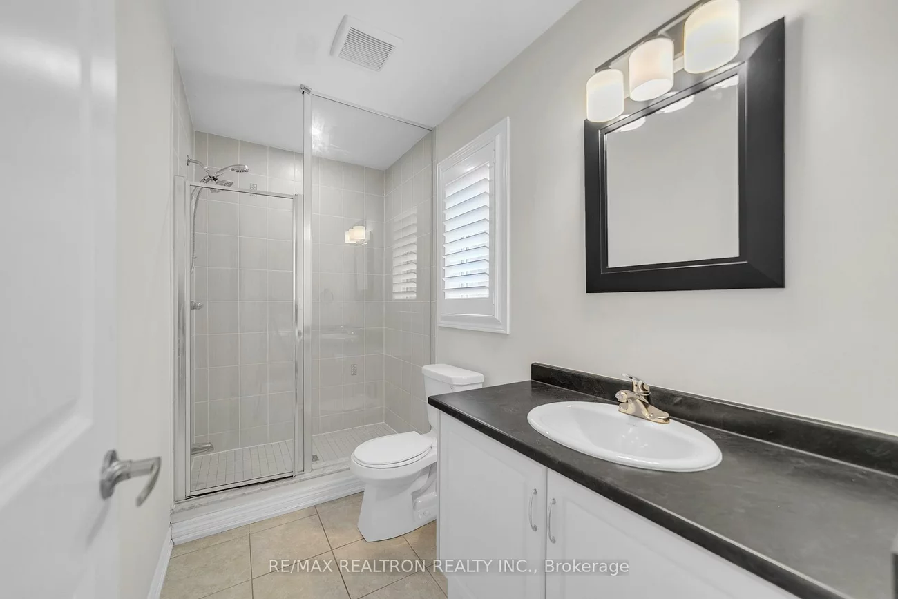 669, Sweetwater, Glenway Estates, Newmarket