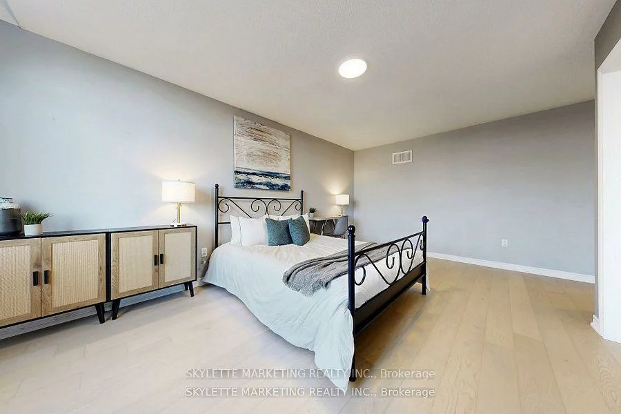 237, Woodspring, Woodland Hill, Newmarket