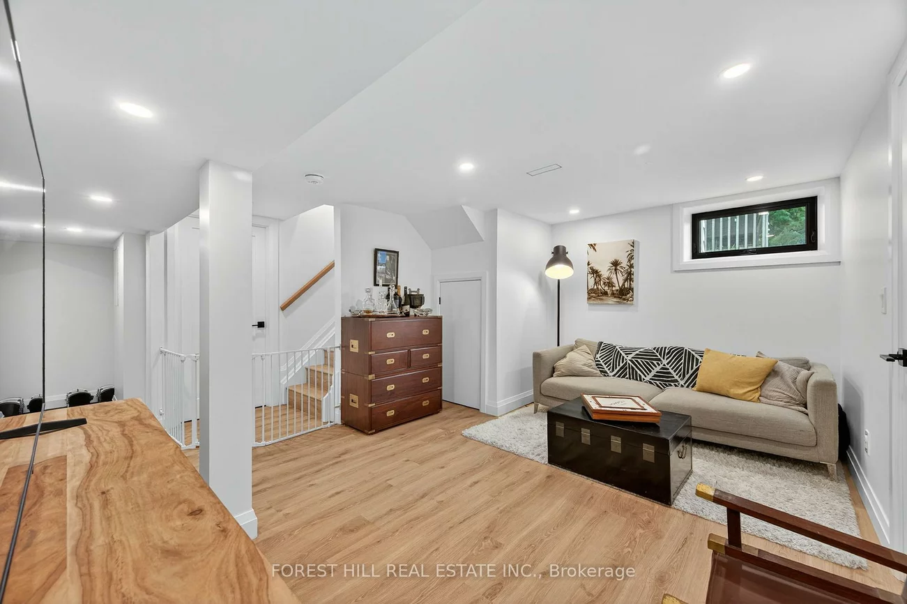 215, MAIN, Bristol-London, Newmarket
