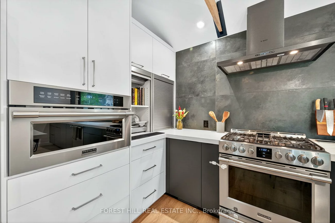 215, MAIN, Bristol-London, Newmarket