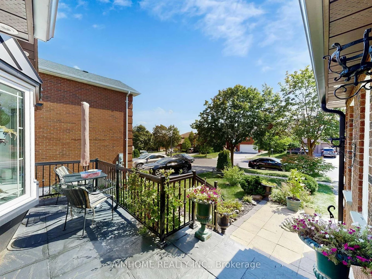 342, Savage, Armitage, Newmarket