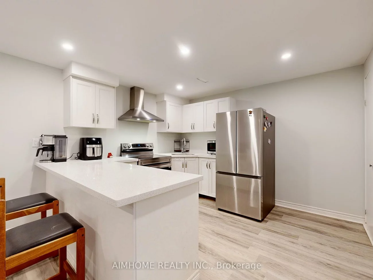 342, Savage, Armitage, Newmarket