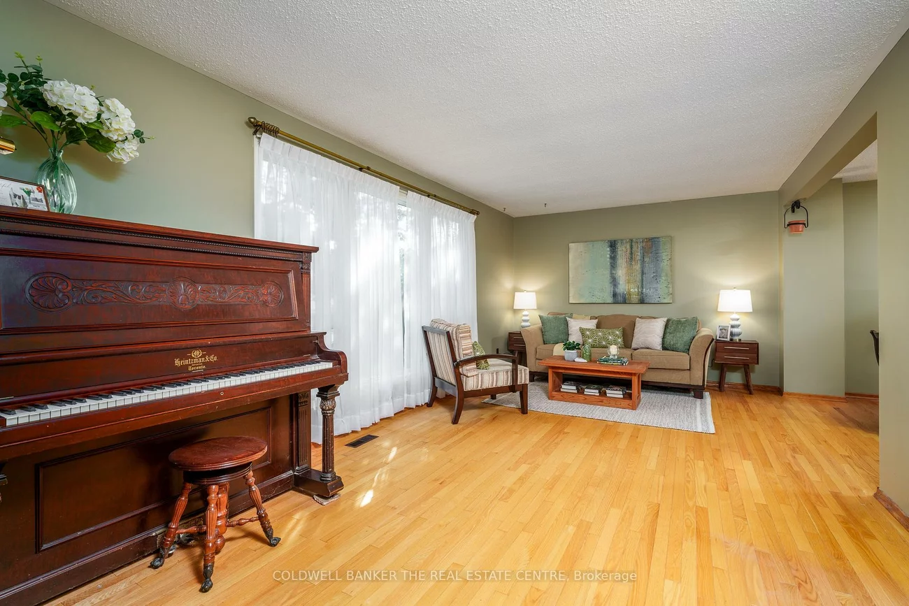 967, Lemar, Gorham-College Manor, Newmarket