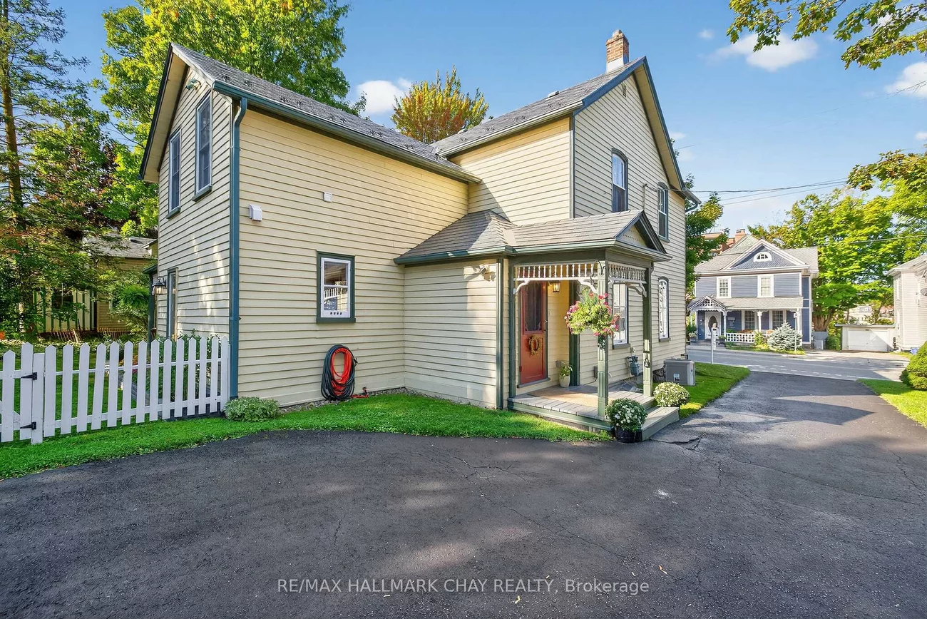 221, Prospect, Central Newmarket, Newmarket