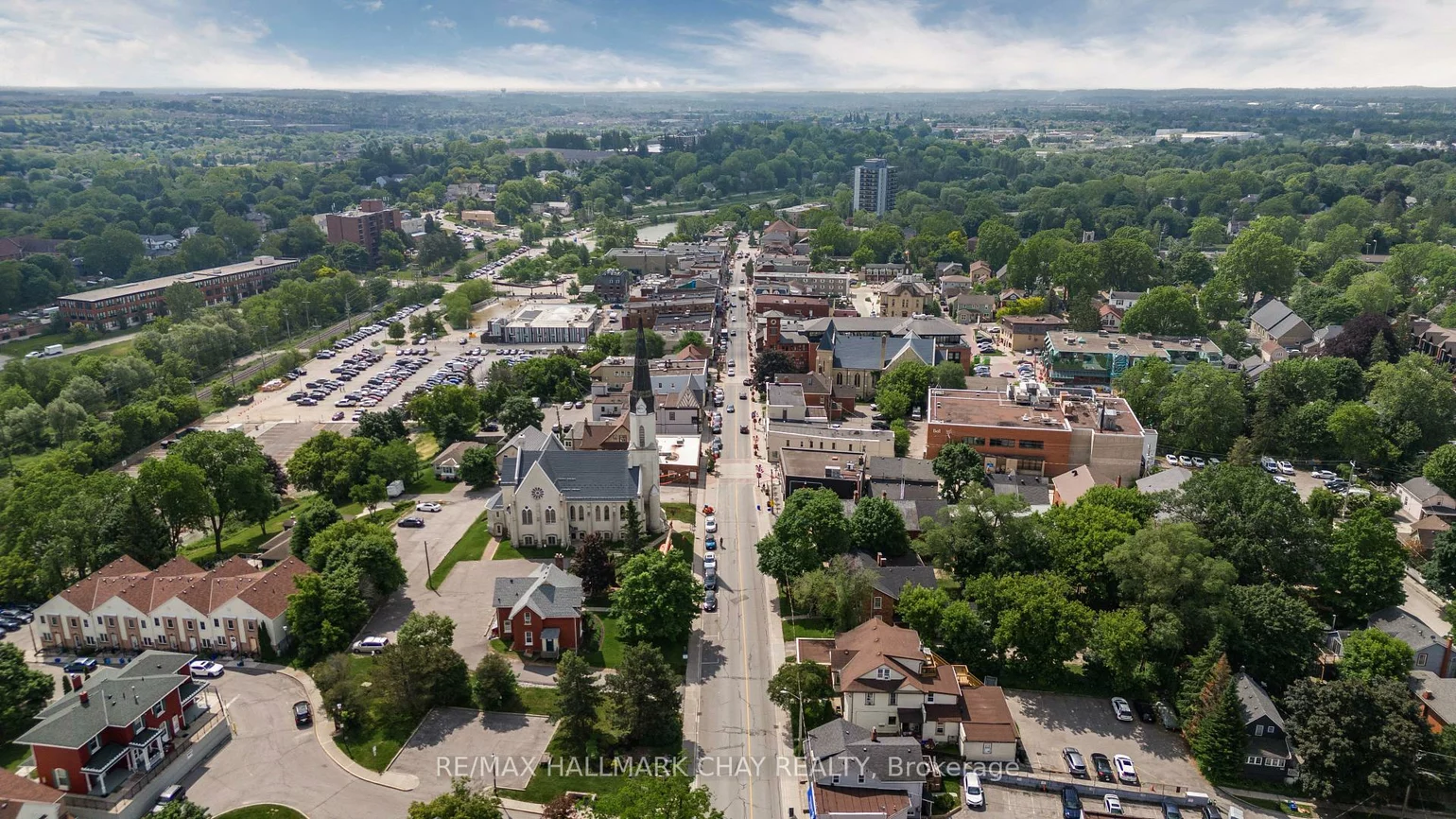 221, Prospect, Central Newmarket, Newmarket