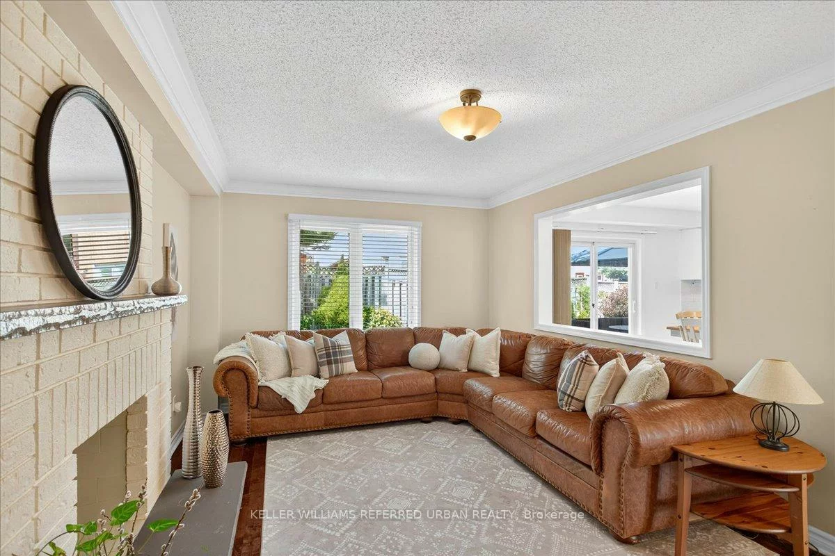 32, Nelson, Armitage, Newmarket