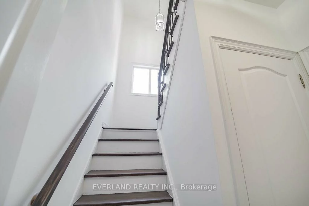 618, Foxcroft, Stonehaven-Wyndham, Newmarket
