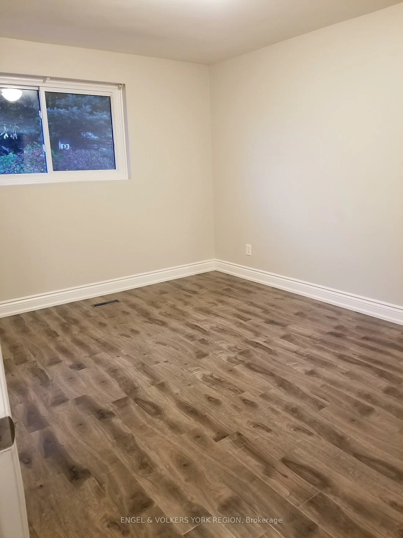 718, Mountview, Huron Heights-Leslie Valley, Newmarket