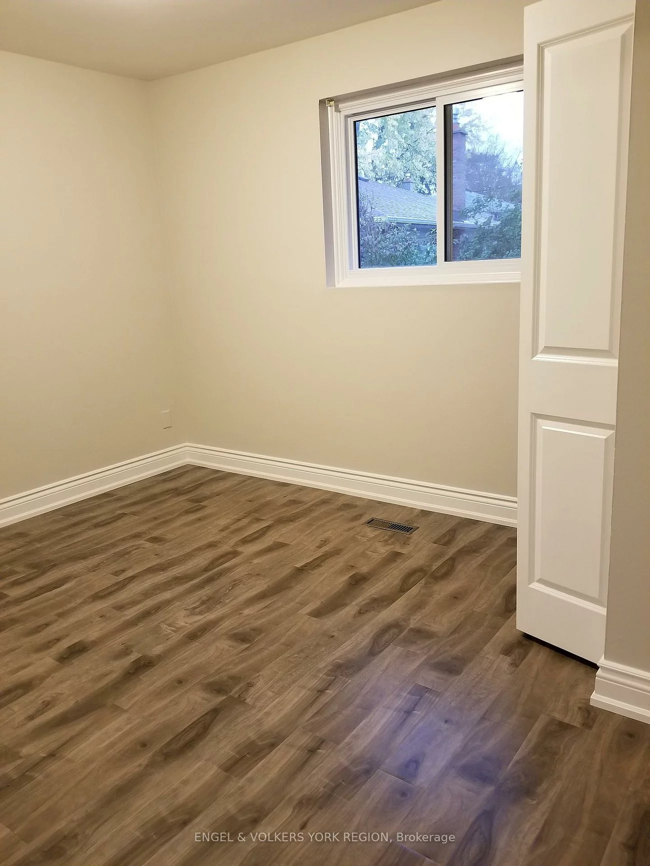 718, Mountview, Huron Heights-Leslie Valley, Newmarket