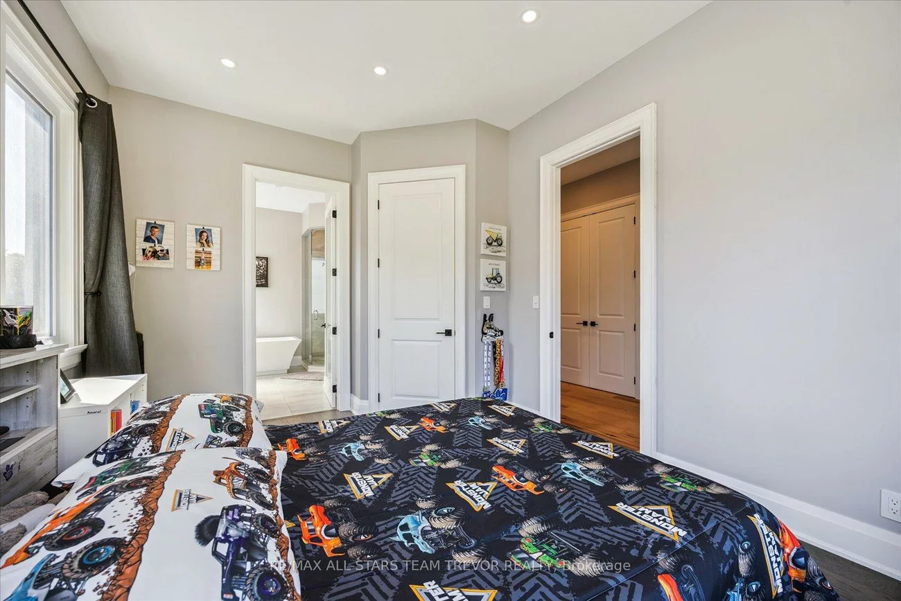 122, Roxborough, Gorham-College Manor, Newmarket