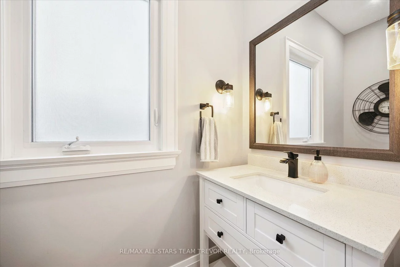 122, Roxborough, Gorham-College Manor, Newmarket