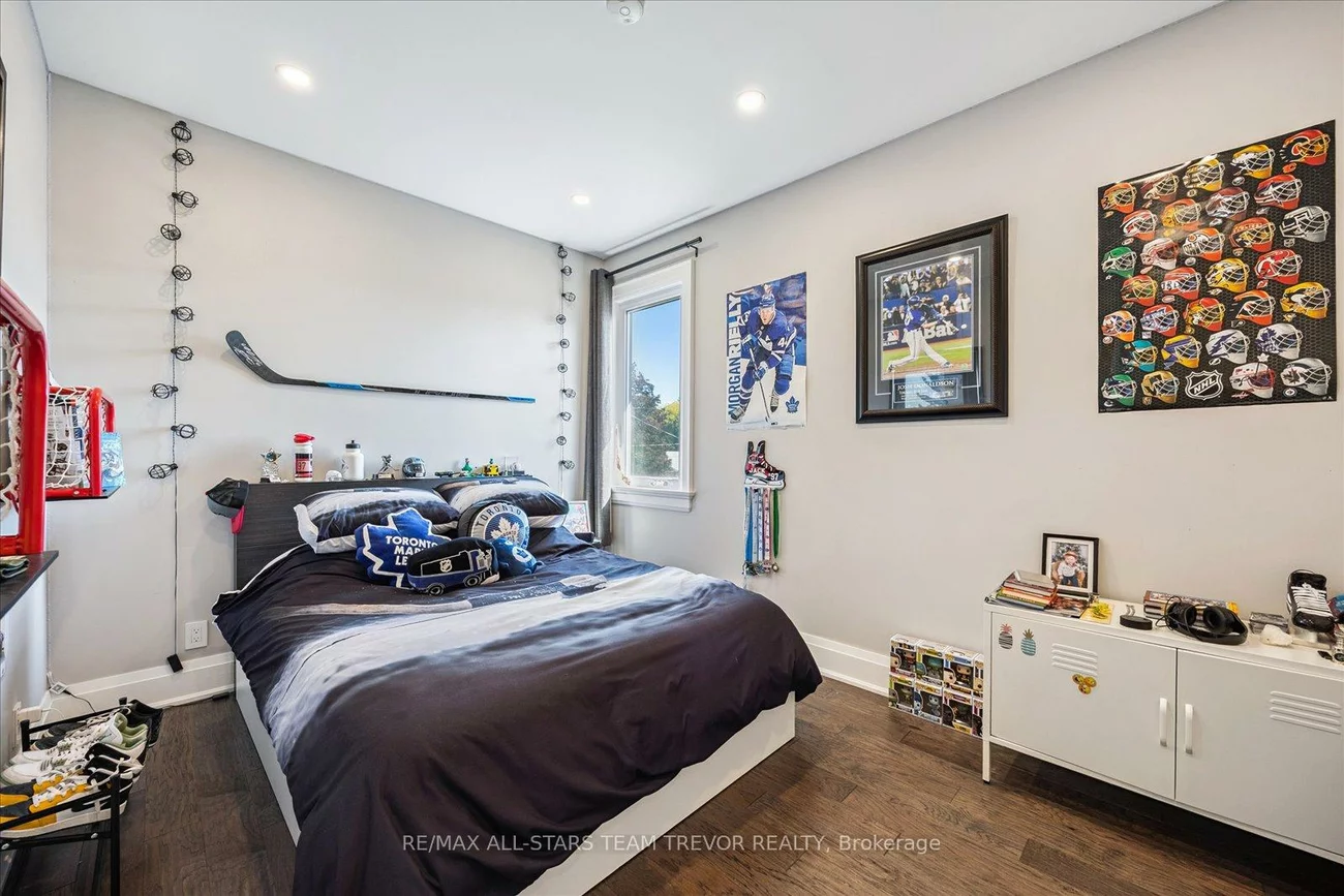 122, Roxborough, Gorham-College Manor, Newmarket