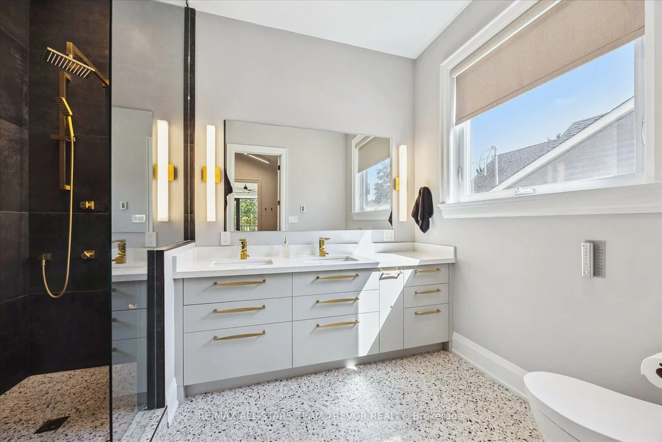 122, Roxborough, Gorham-College Manor, Newmarket