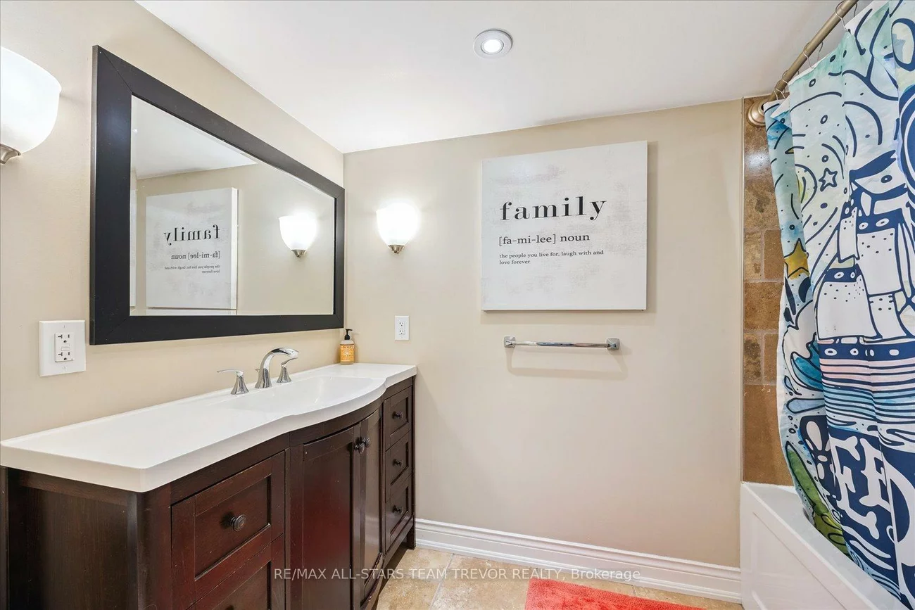 122, Roxborough, Gorham-College Manor, Newmarket