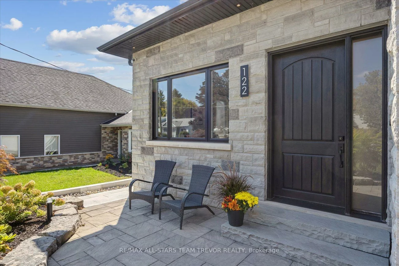 122, Roxborough, Gorham-College Manor, Newmarket