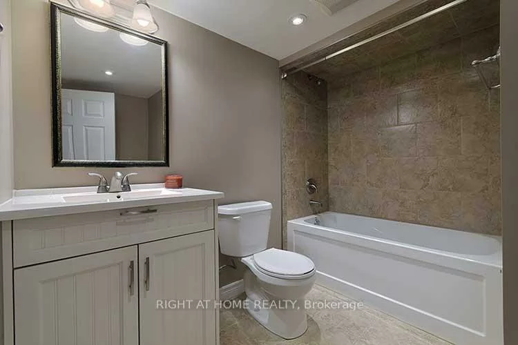 413, Mathews, Glenway Estates, Newmarket