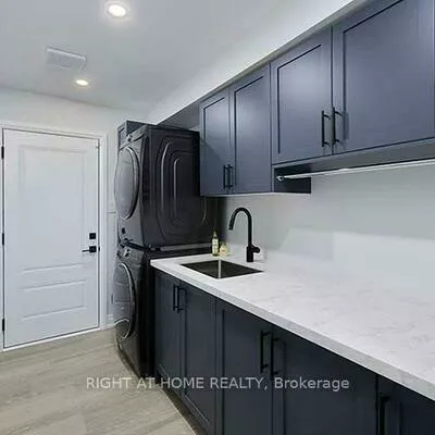 413, Mathews, Glenway Estates, Newmarket