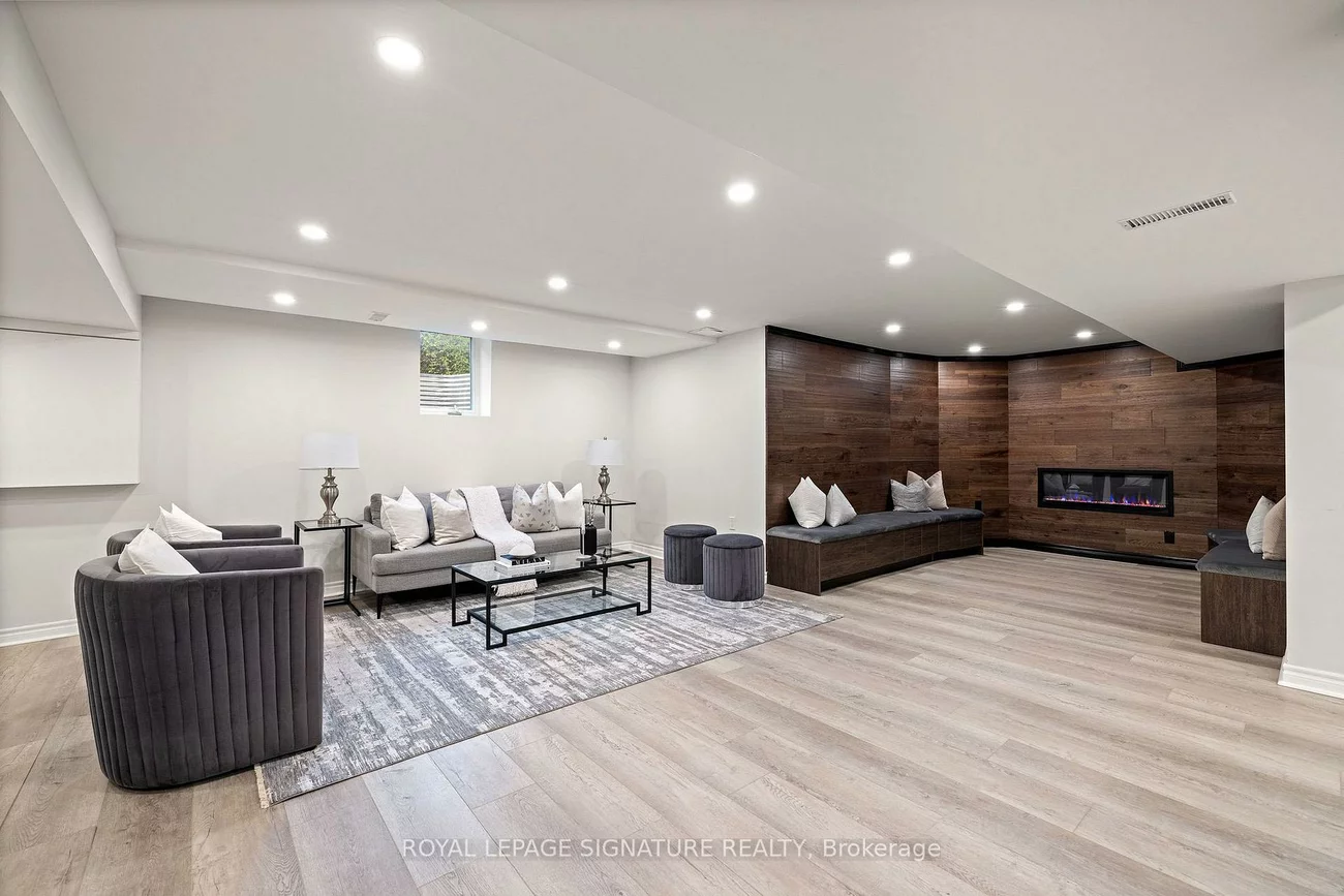 1067, Ivsbridge, Stonehaven-Wyndham, Newmarket