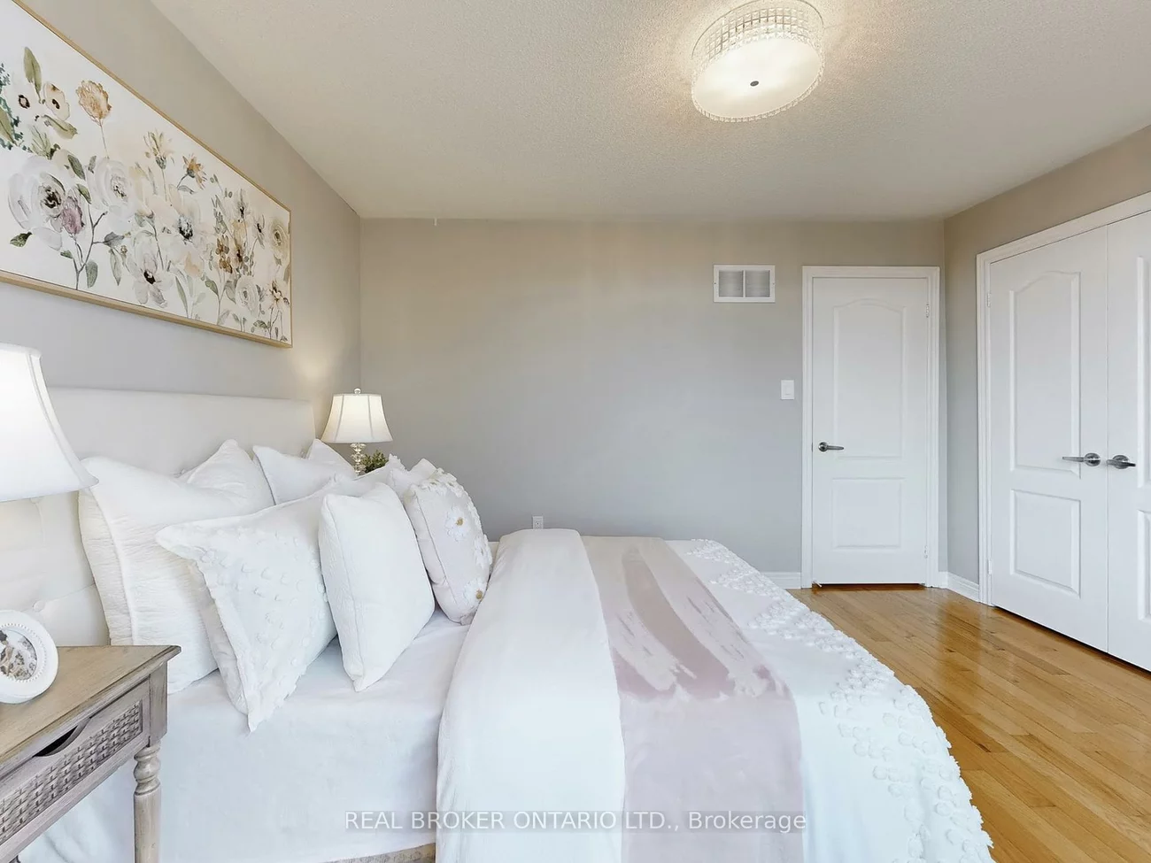 801, Colter, Summerhill Estates, Newmarket
