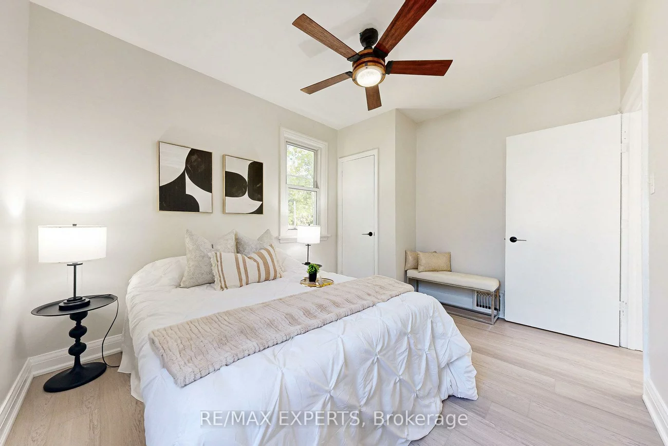 261, Helmer, Central Newmarket, Newmarket