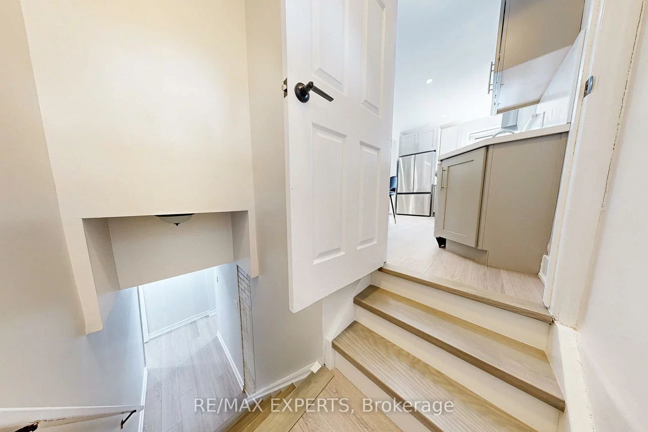261, Helmer, Central Newmarket, Newmarket