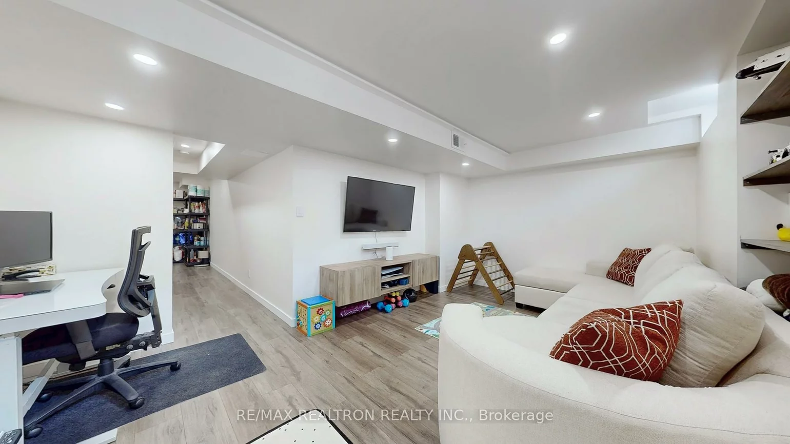 129, Mynden, Woodland Hill, Newmarket