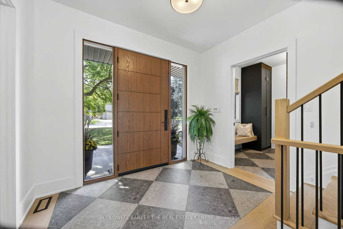 241, Woodmount, Central Newmarket, Newmarket