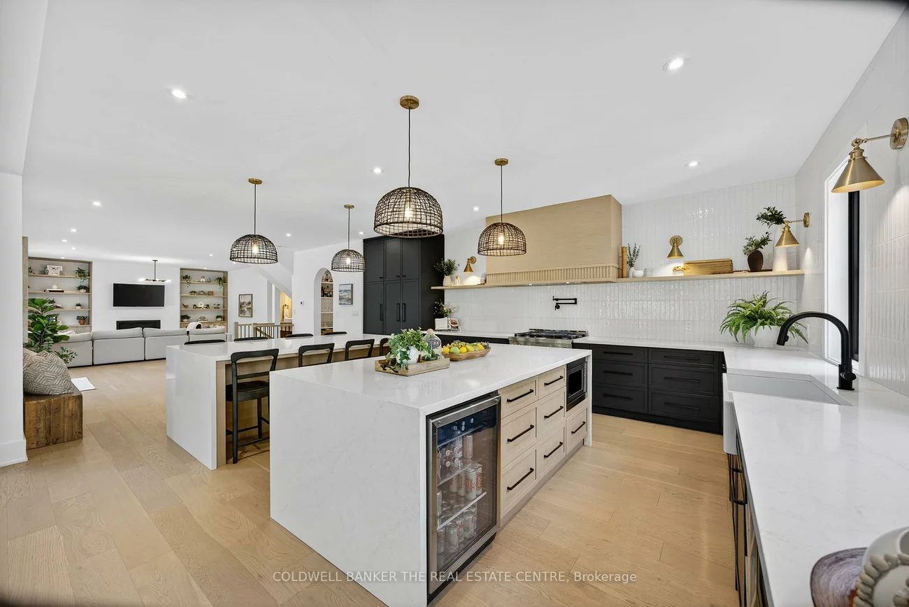 241, Woodmount, Central Newmarket, Newmarket