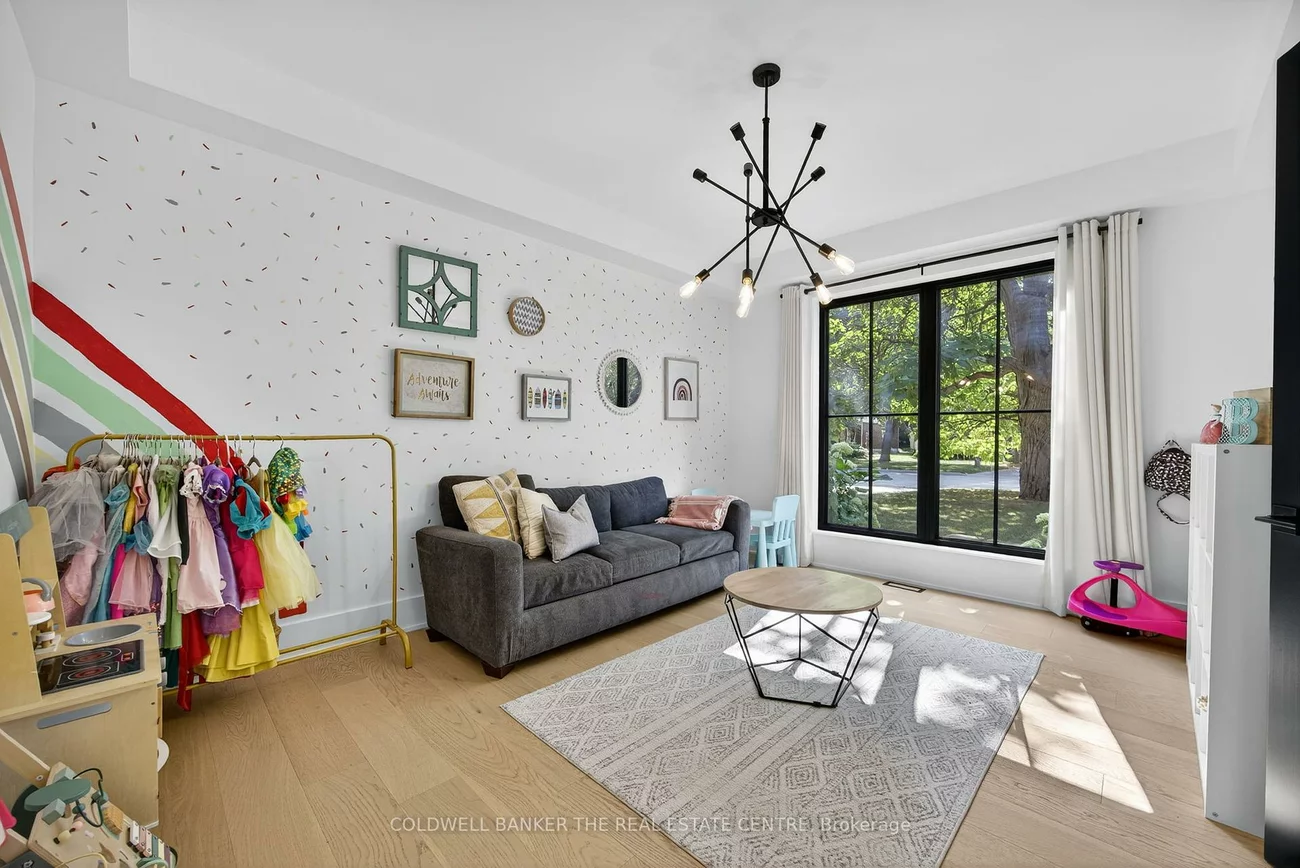 241, Woodmount, Central Newmarket, Newmarket