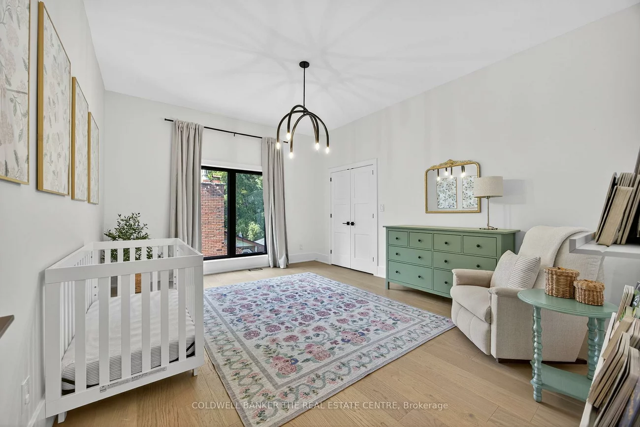 241, Woodmount, Central Newmarket, Newmarket
