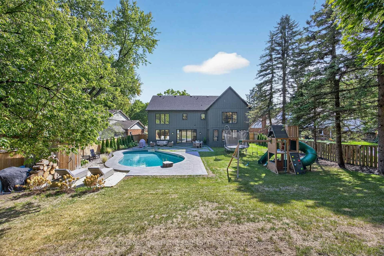 241, Woodmount, Central Newmarket, Newmarket