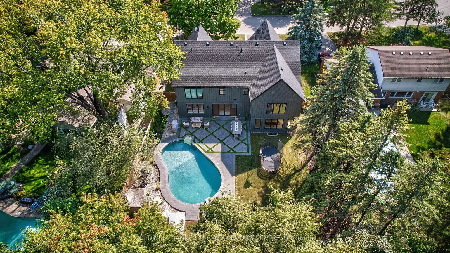 241, Woodmount, Central Newmarket, Newmarket