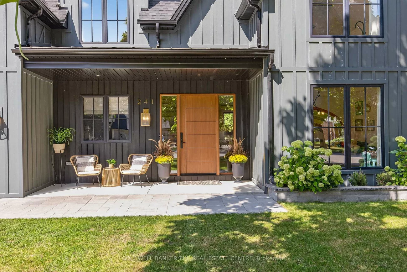 241, Woodmount, Central Newmarket, Newmarket