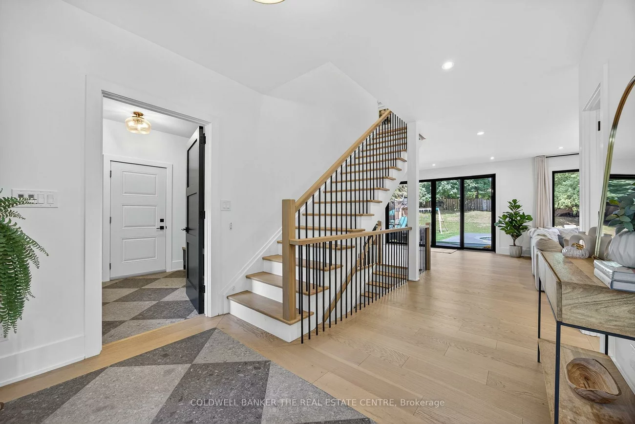 241, Woodmount, Central Newmarket, Newmarket