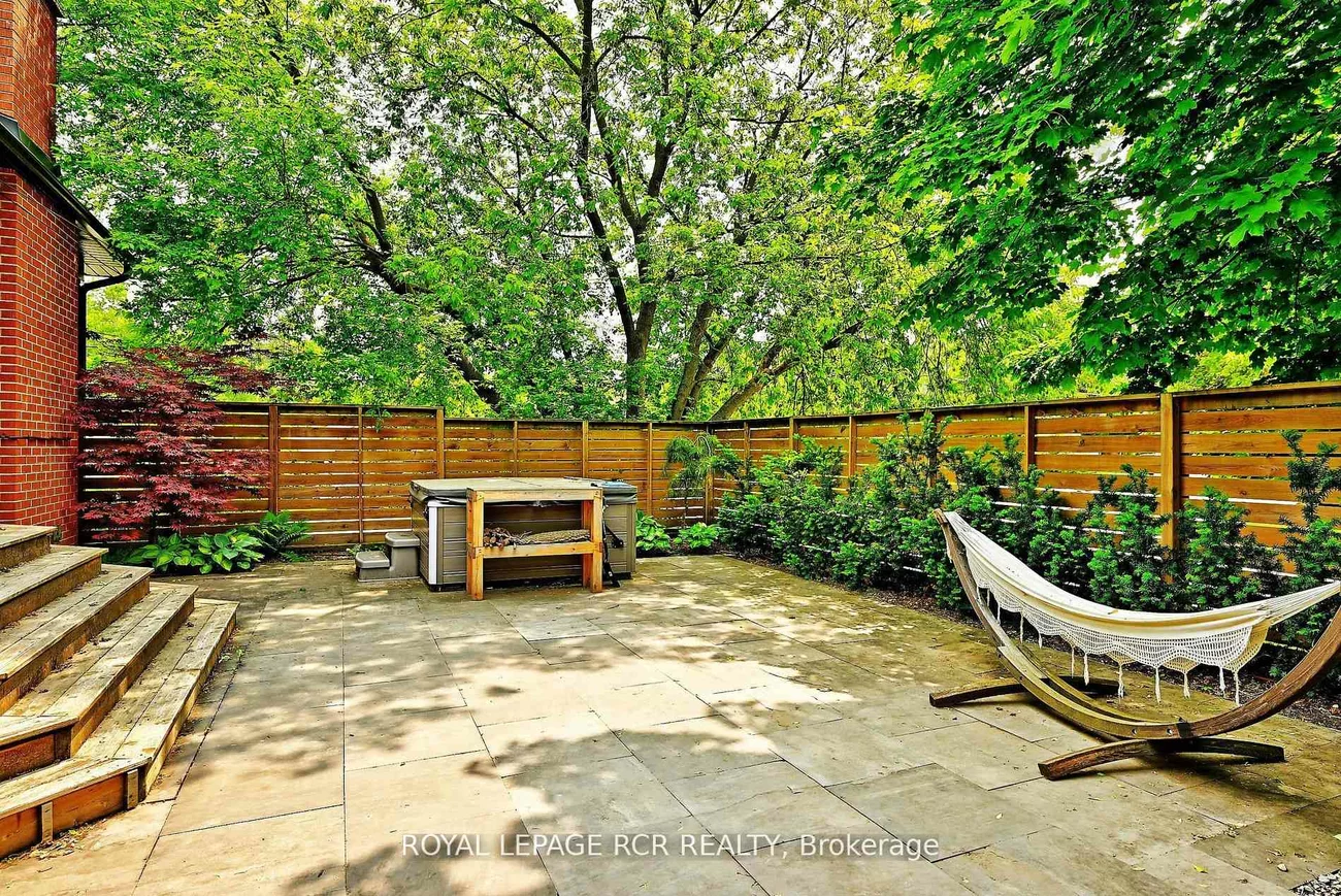 93, Queen, Central Newmarket, Newmarket