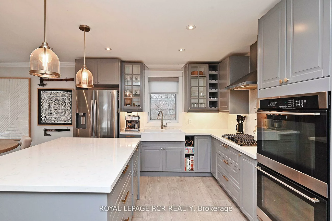 93, Queen, Central Newmarket, Newmarket