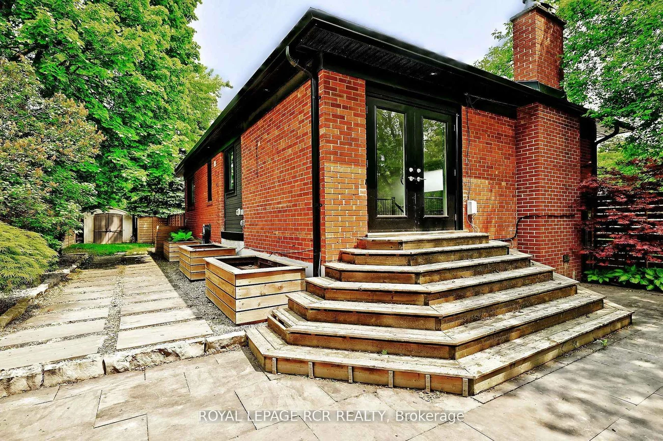93, Queen, Central Newmarket, Newmarket