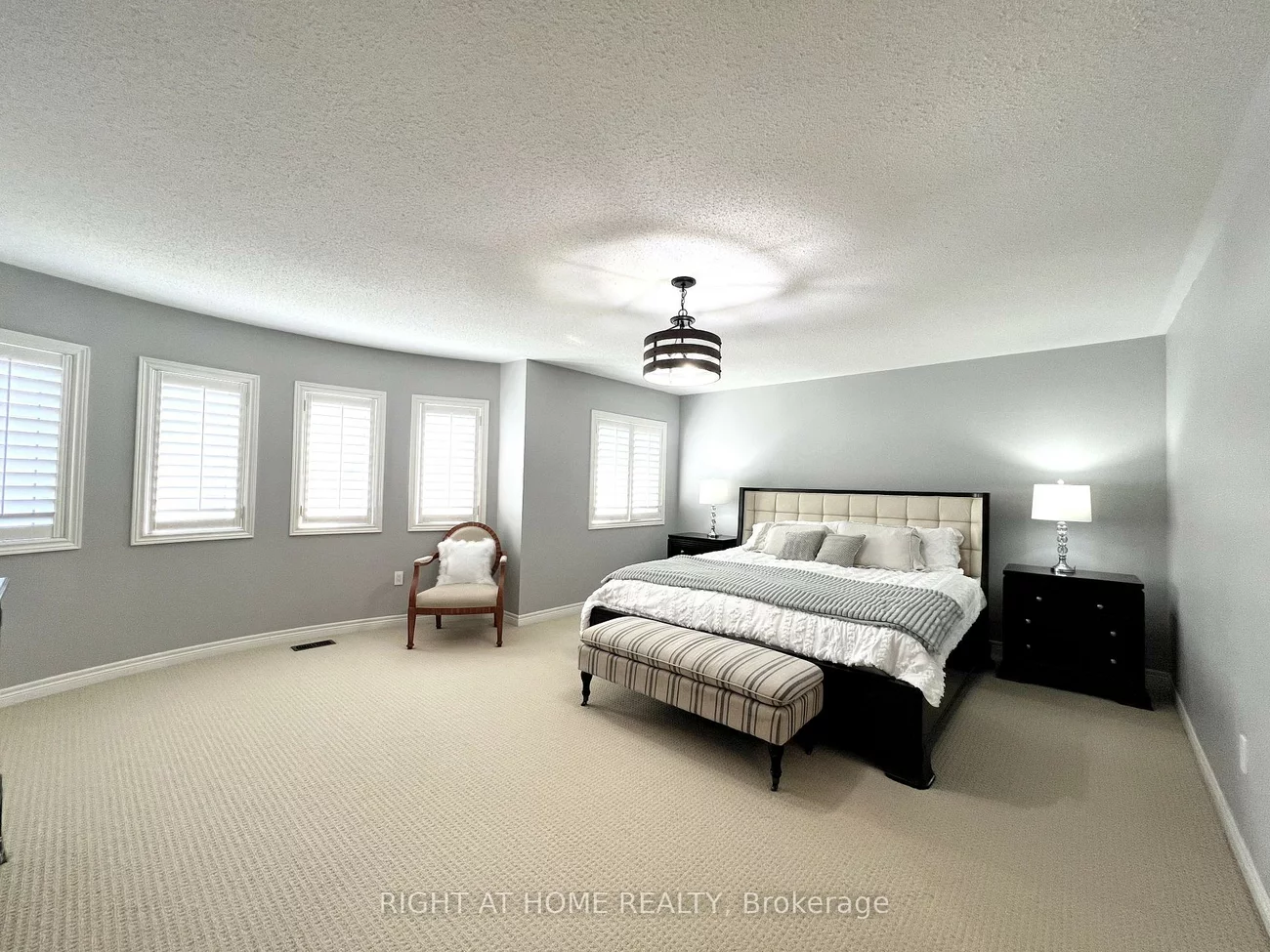 1209, McTavish, Stonehaven-Wyndham, Newmarket