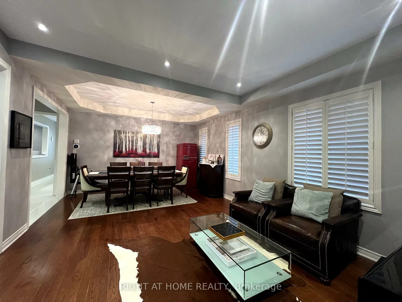 1209, McTavish, Stonehaven-Wyndham, Newmarket
