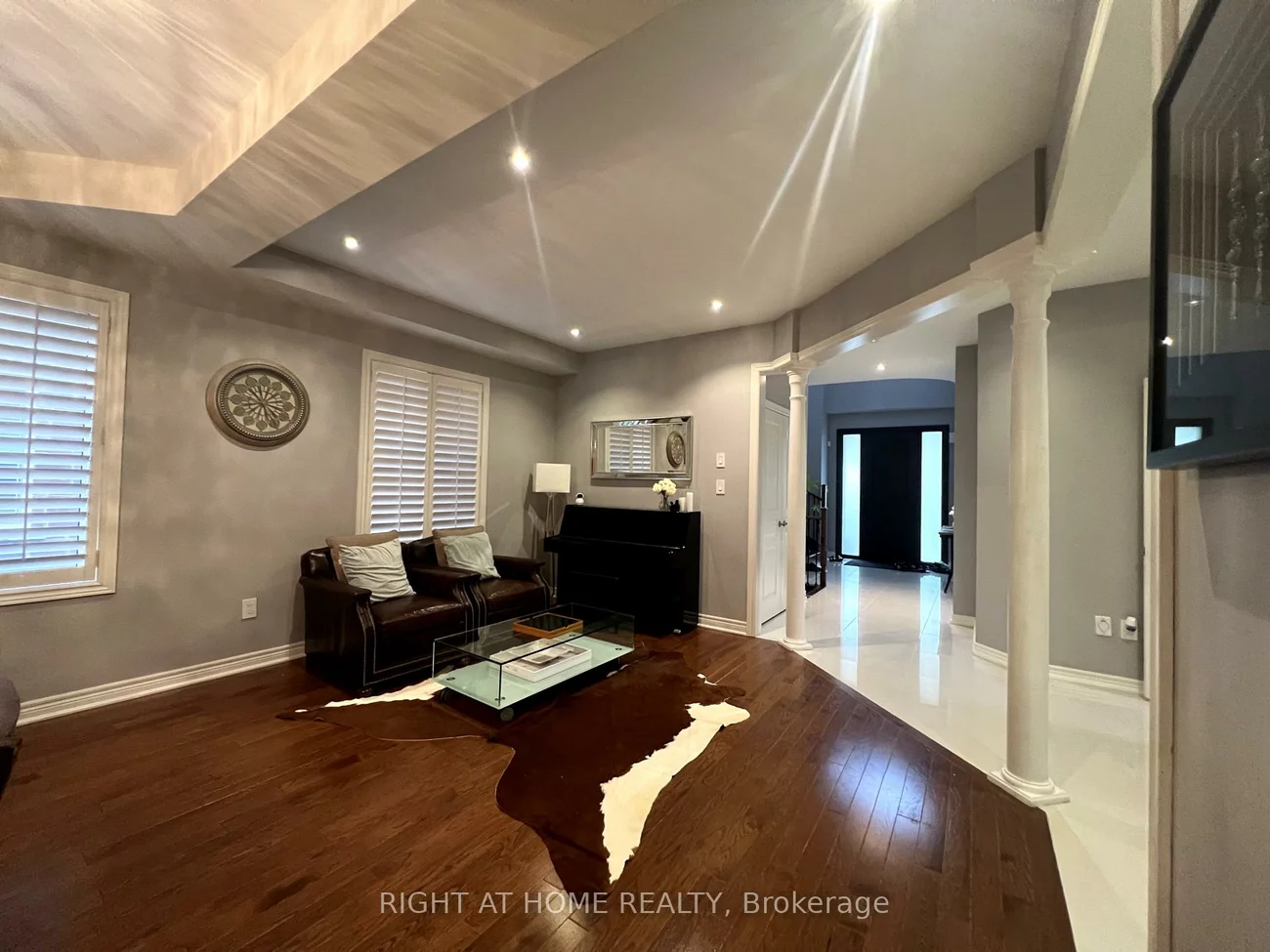 1209, McTavish, Stonehaven-Wyndham, Newmarket