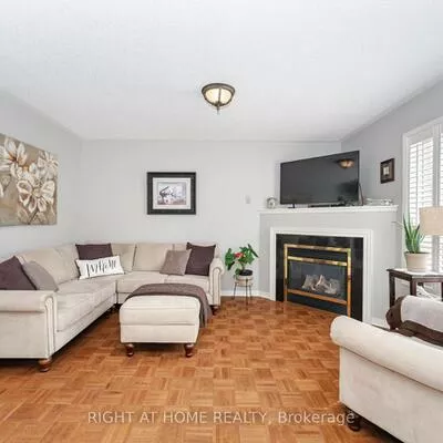 910, Oaktree, Summerhill Estates, Newmarket