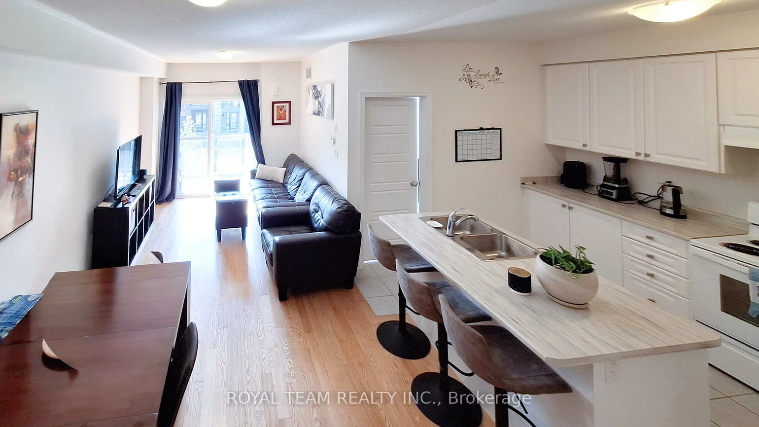 124, Bravo, Woodland Hill, Newmarket