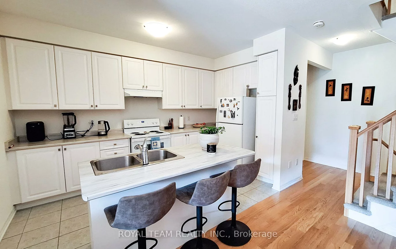 124, Bravo, Woodland Hill, Newmarket