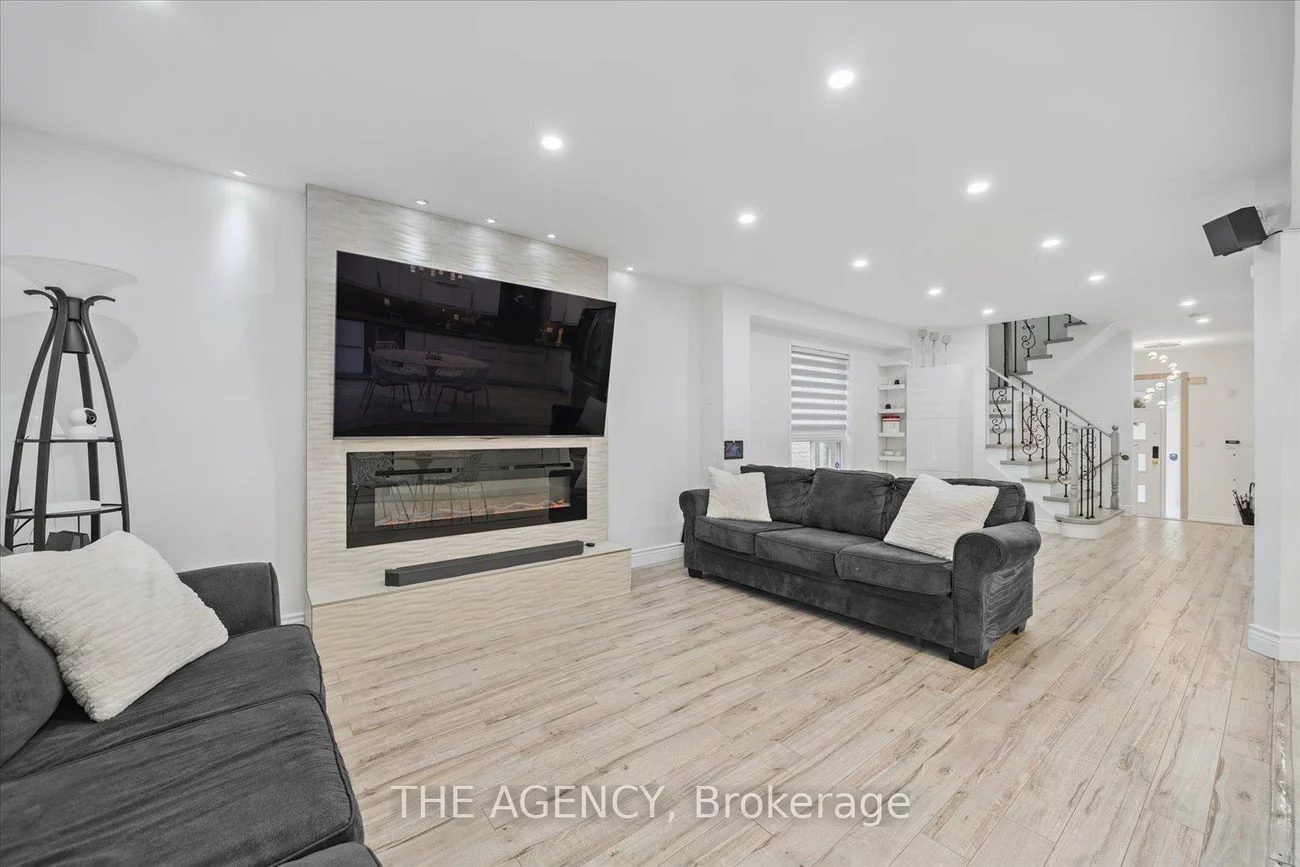 908, Oaktree, Summerhill Estates, Newmarket