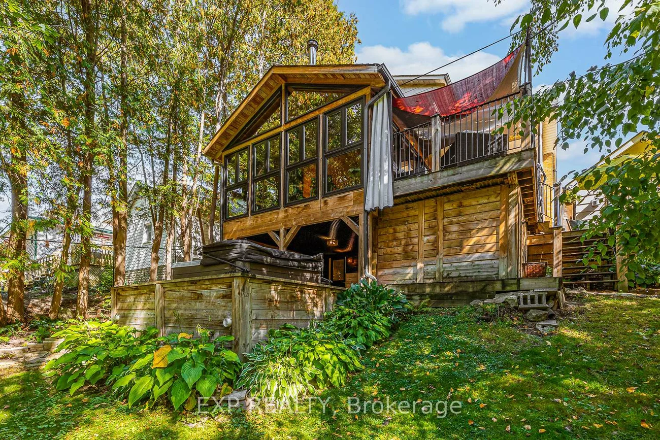 208, Lorne, Central Newmarket, Newmarket