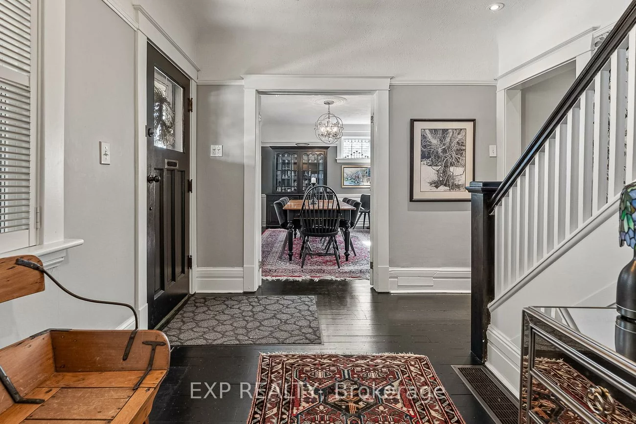 208, Lorne, Central Newmarket, Newmarket