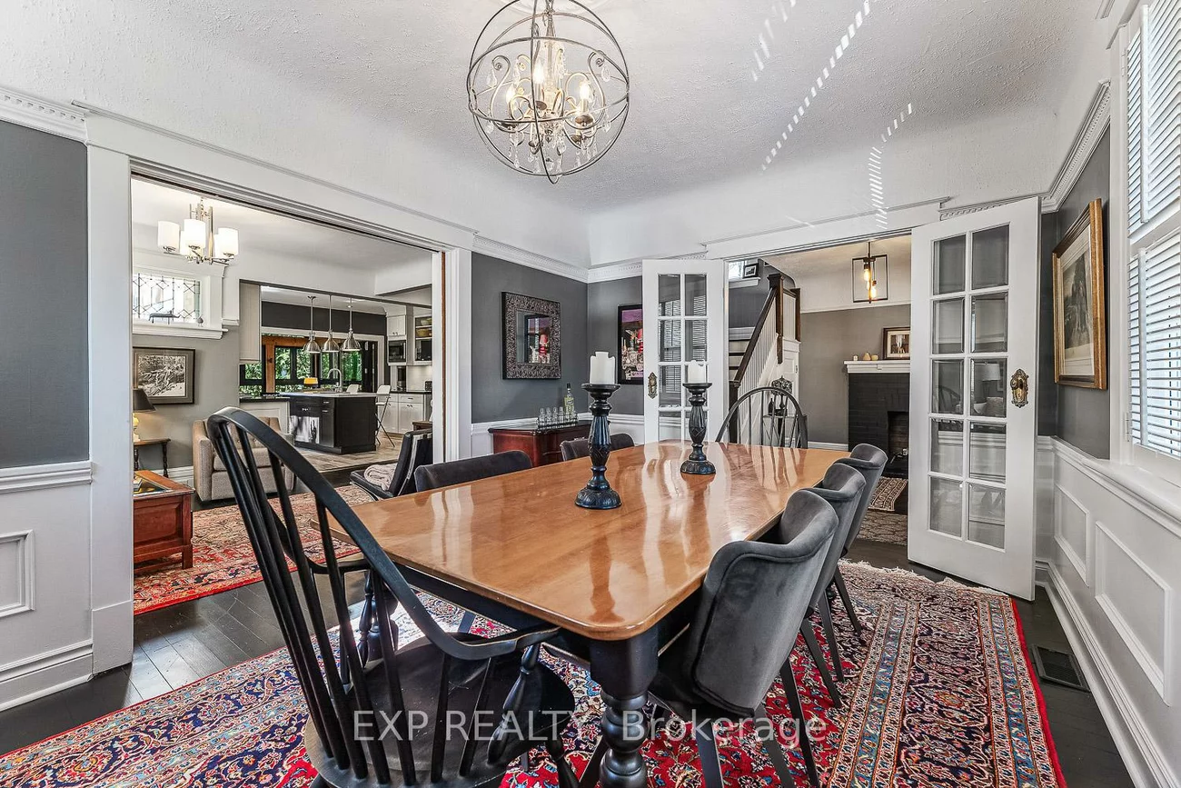 208, Lorne, Central Newmarket, Newmarket