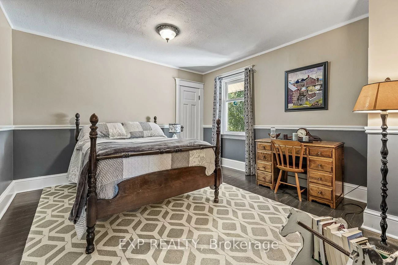 208, Lorne, Central Newmarket, Newmarket