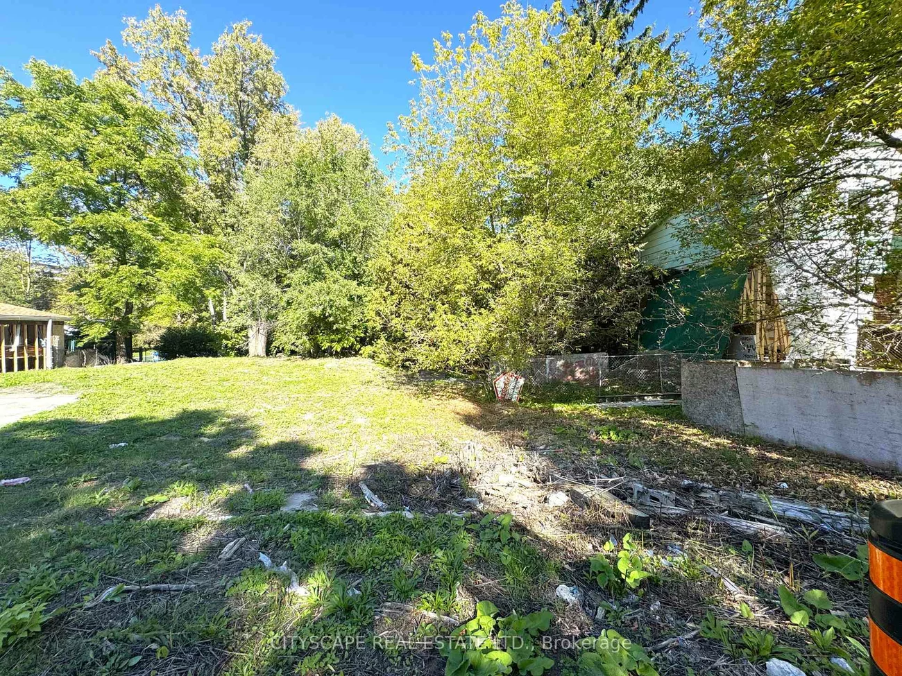 353B, Ontario, Central Newmarket, Newmarket