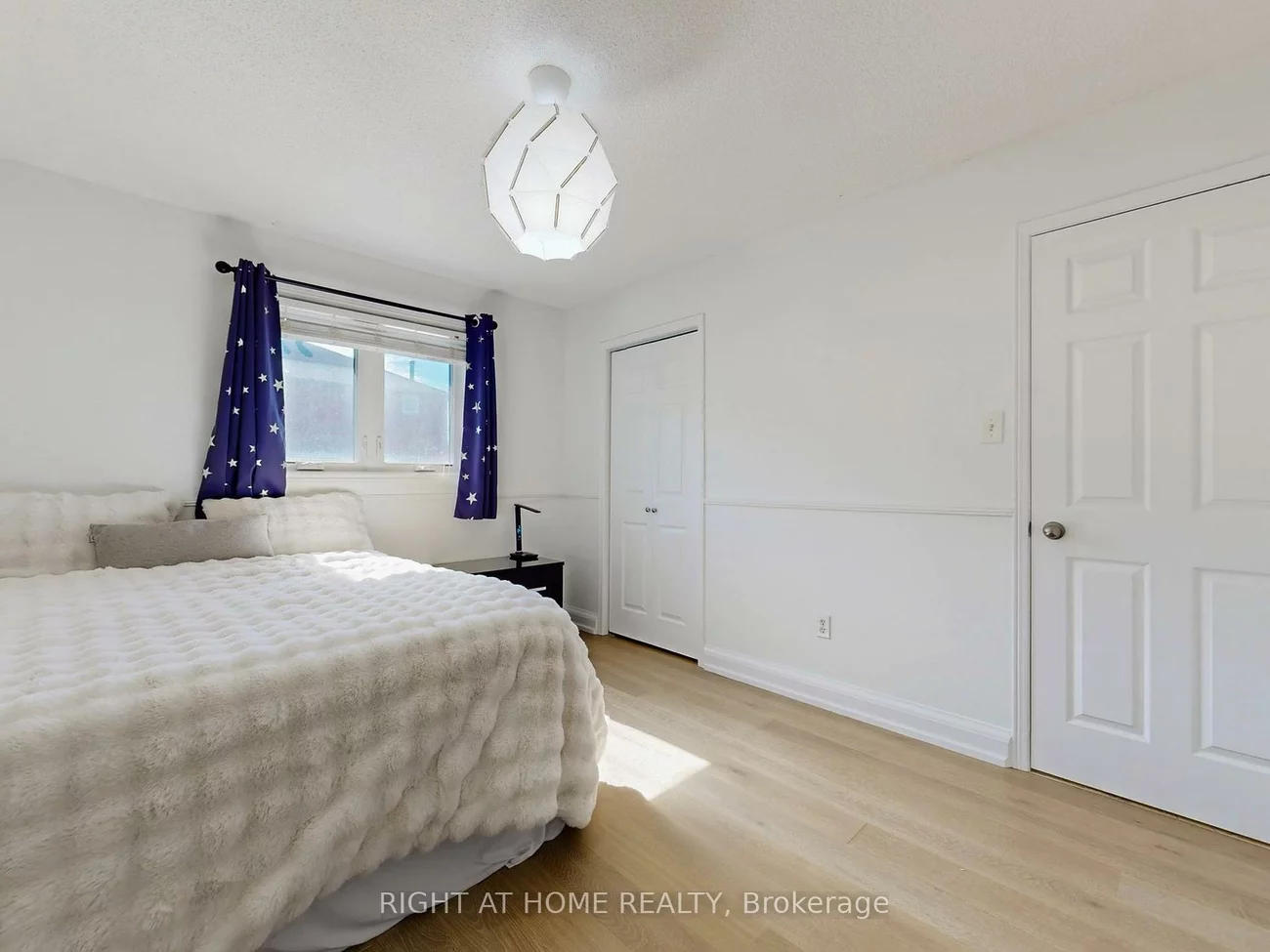 828, Leslie Valley, Huron Heights-Leslie Valley, Newmarket